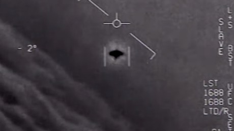 ufo-pozorovani-video-zabery-usa-namornictvo-fa-18-stihacka-05_denik-630-16x9